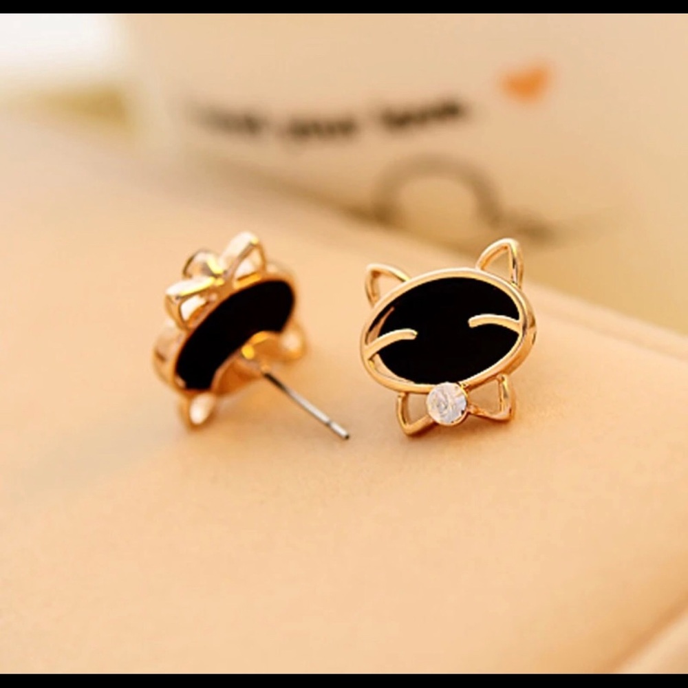 Beautiful Gold black Cat earrings - Picture 5 of 5